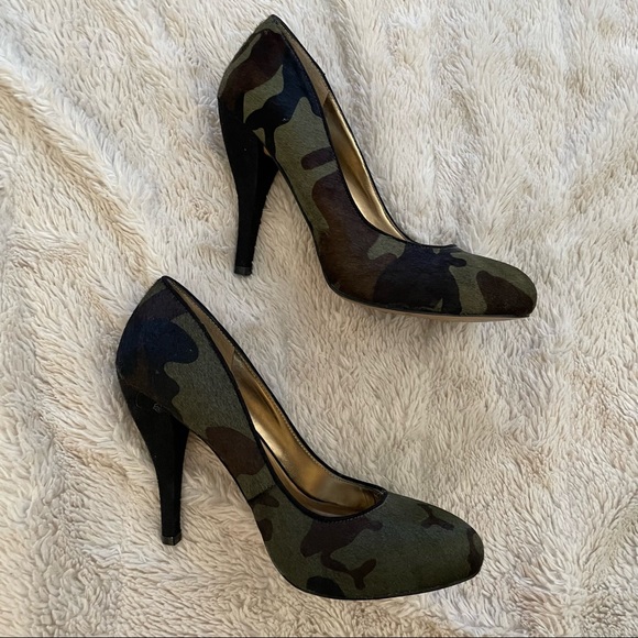 Nine West Camo Heels size 7 - Picture 5 of 6